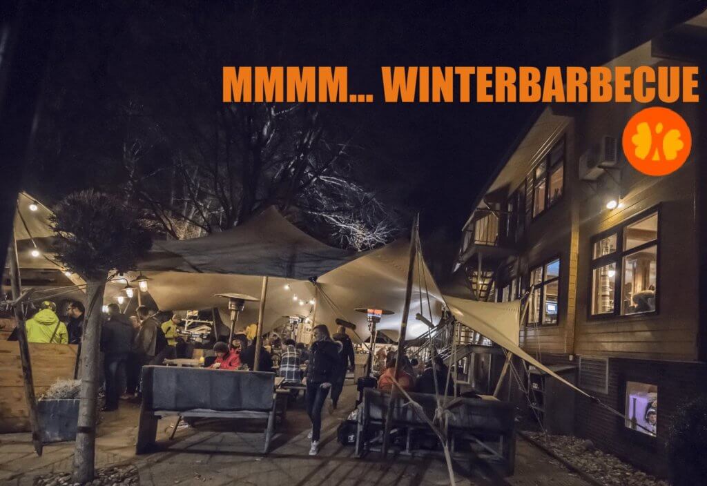 In de winter barbecueën is helemaal niet gek! Onder onze tent zit u beschut. De barbecue brandt en met heaters en dekens blijft u lekker warm.